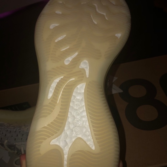 COPY - Yeezy 380 alien - Picture 6 of 8